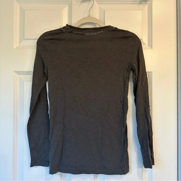 J Crew long sleeve dark blue with monochromatic floral details, XS - Picture 2 of 8